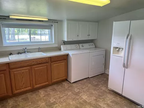 265 Iris Bryant Rd, Erwin, NC 28339 photo 4