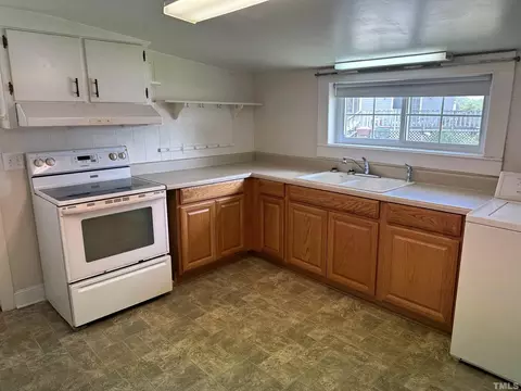 265 Iris Bryant Rd, Erwin, NC 28339 photo 2