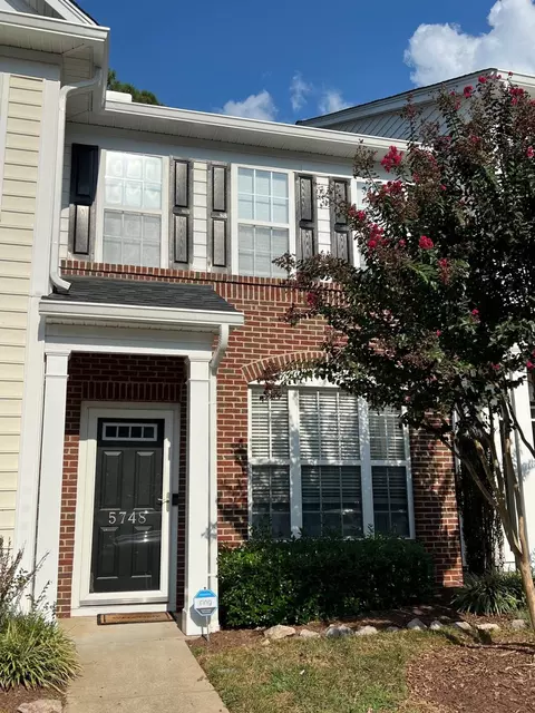 5748 Corbon Crest Ln, Raleigh, NC 27612