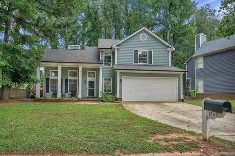 12112 Inglehurst Dr, Raleigh, NC 27613