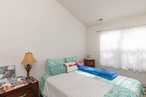 30 Sharpstone Ln, Durham, NC 27703 photo 17