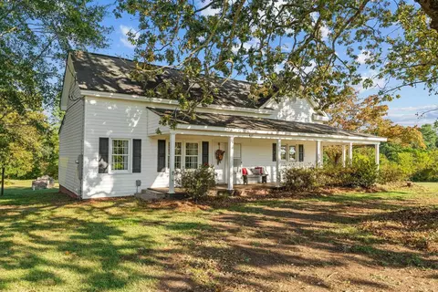 437 S Lincoln St, Coats, NC 27521