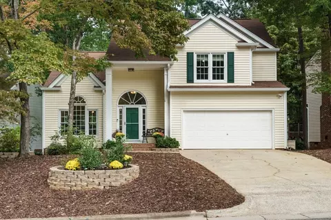 105 Kirkfield Dr, Cary, NC 27518