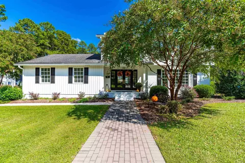 216 W Wilson St, Smithfield, NC 27577