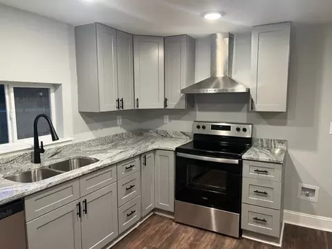 114 N Holmes St, Erwin, NC 28339 photo 7