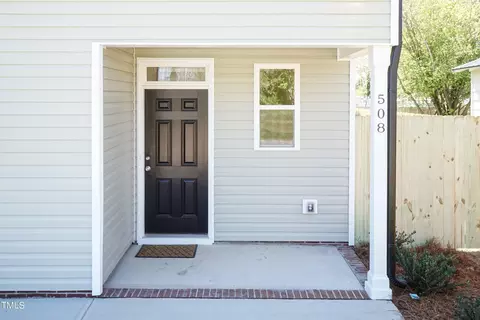 508 E Harnett St, Dunn, NC 28334 photo 3