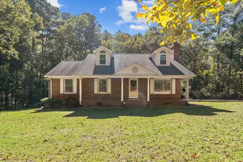 330 E Pine St E, Lillington, NC 27546