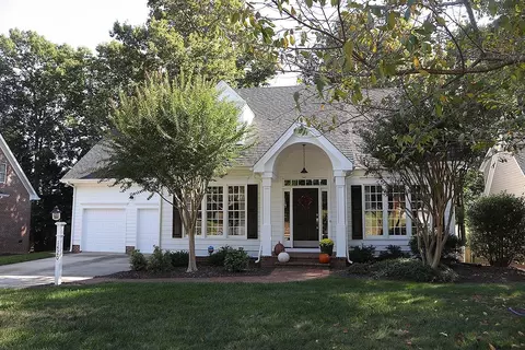 1420 Moosecreek Dr, Raleigh, NC 27614