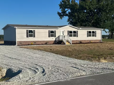 3074 Basstown Rd, Clinton, NC 28328