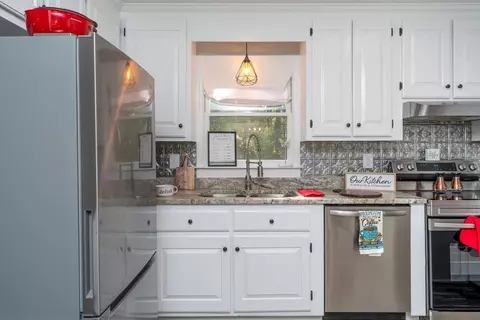 507 Valley Dr, Durham, NC 27704 photo 9
