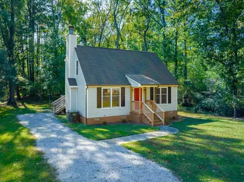 507 Valley Dr, Durham, NC 27704 photo 1