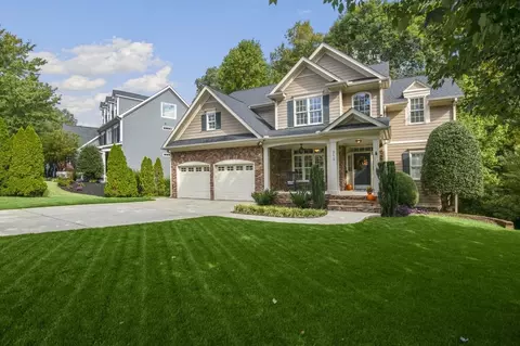 212 Danagher Ct, Holly Springs, NC 27540