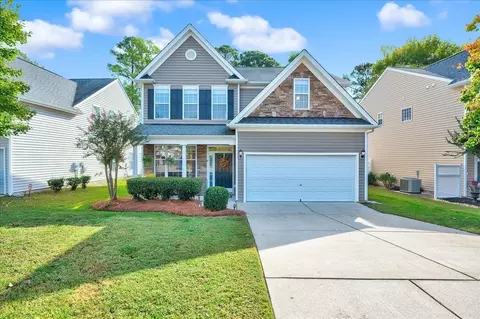 8032 Willowglen Dr, Raleigh, NC 27616