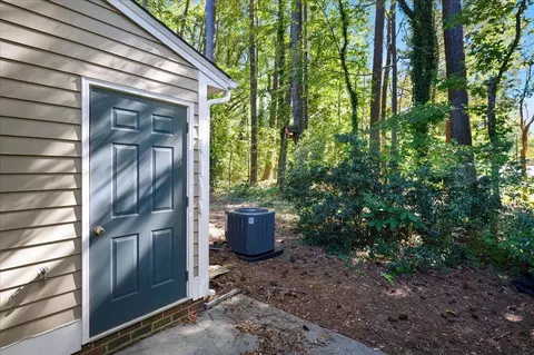 59 Forest Oaks Dr, Durham, NC 27705 photo 8