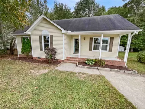 1096 Holly Pointe Dr, Wendell, NC 27591