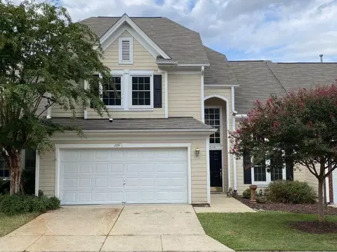 209 Lake Norman Dr, Cary, NC 27519