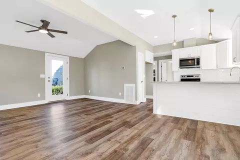 2015 Schieffelin Rd, Apex, NC 27502 photo 6