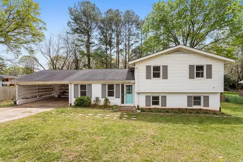 1412 Ivy Ln, Raleigh, NC 27609