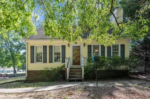 2614 Woodmont Dr, Durham, NC 27705