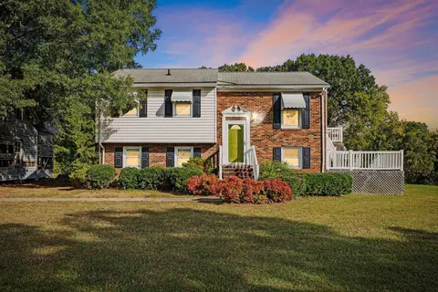 3090 Cherokee Dr, Elon, NC 27244