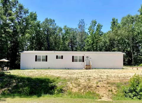 1230 Sampson Acres Dr, Clinton, NC 28328