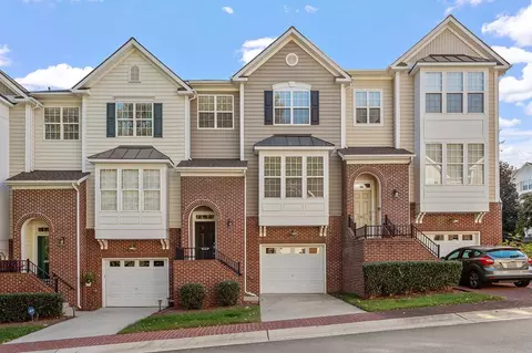 5469 Crescentview Pkwy, Raleigh, NC 27606