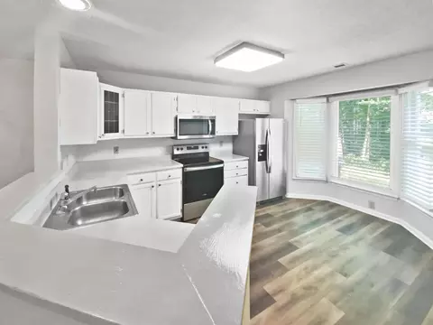 252 Beechtree Dr, Cary, NC 27513 photo 4