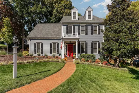 1105 Walkertown Dr, Raleigh, NC 27614