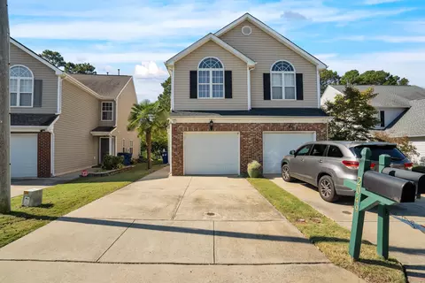2049 Thornblade Dr, Raleigh, NC 27604