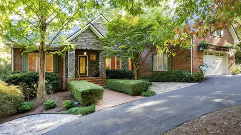 4132 Picardy Dr, Raleigh, NC 27612 photo 1