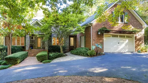 4132 Picardy Dr, Raleigh, NC 27612 photo 2