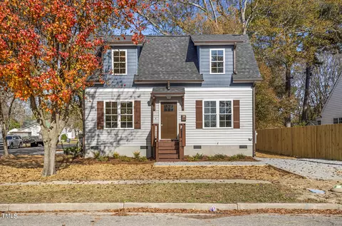 301 E Waddell, Selma, NC 27576