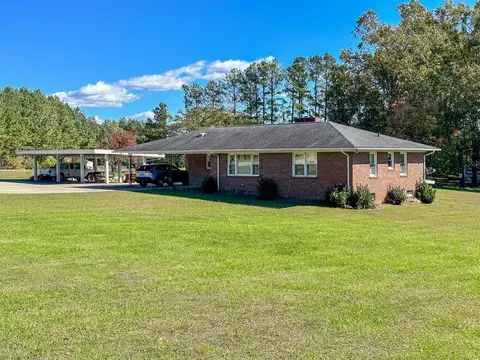 506 Harristown Rd, Macon, NC 27551