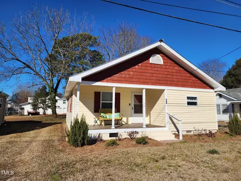 108 2nd St, Erwin, NC 28339 photo 2