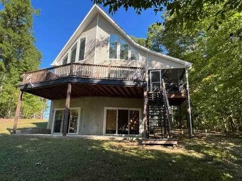 291 Eastland Creek Rd, Boydton, VA 23917
