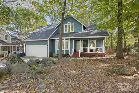 116 Creekview Cir, Carrboro, NC 27510