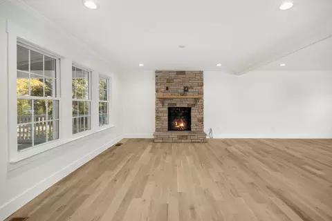 101 E Carnaby Ct, Cary, NC 27513 photo 9