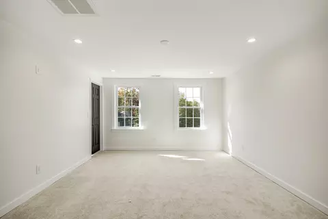 101 E Carnaby Ct, Cary, NC 27513 photo 18