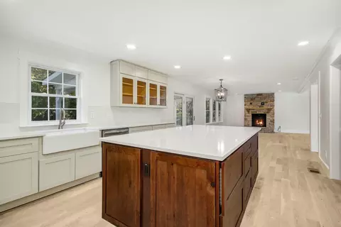 101 E Carnaby Ct, Cary, NC 27513 photo 12