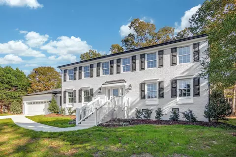 101 E Carnaby Ct, Cary, NC 27513 photo 3