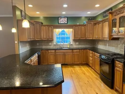 210 E St, Erwin, NC 28339 photo 4
