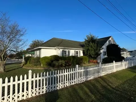 210 E St, Erwin, NC 28339