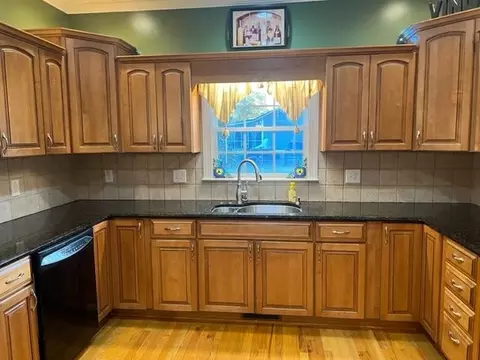 210 E St, Erwin, NC 28339 photo 5
