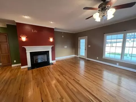 210 E St, Erwin, NC 28339 photo 2