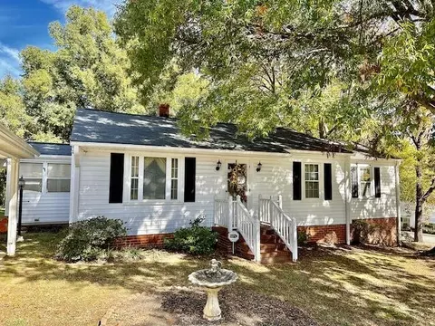 406 Ellen St, Roxboro, NC 27573