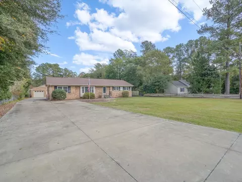 69 Duvall Ln, Lillington, NC 27546
