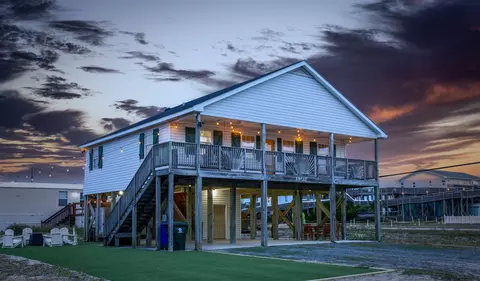 1902 Bird Ln, Topsail Beach, NC 28445