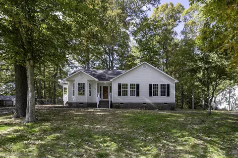103 Southland Dr, Zebulon, NC 27597