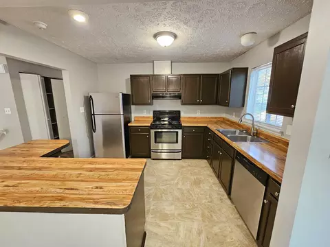 105 Whetstone Ct, Durham, NC 27703 photo 11