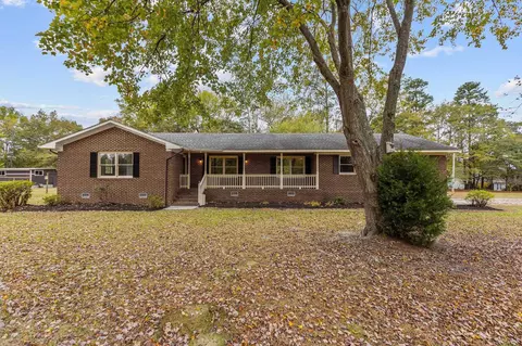 2105 Woodstone Dr, Archer Lodge, NC 27527
